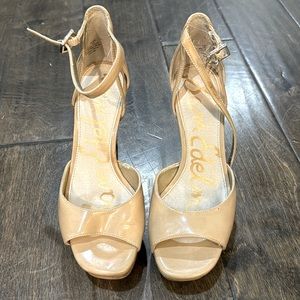 Sam Edelman Strappy Platform Heel size 5 nude patent leather